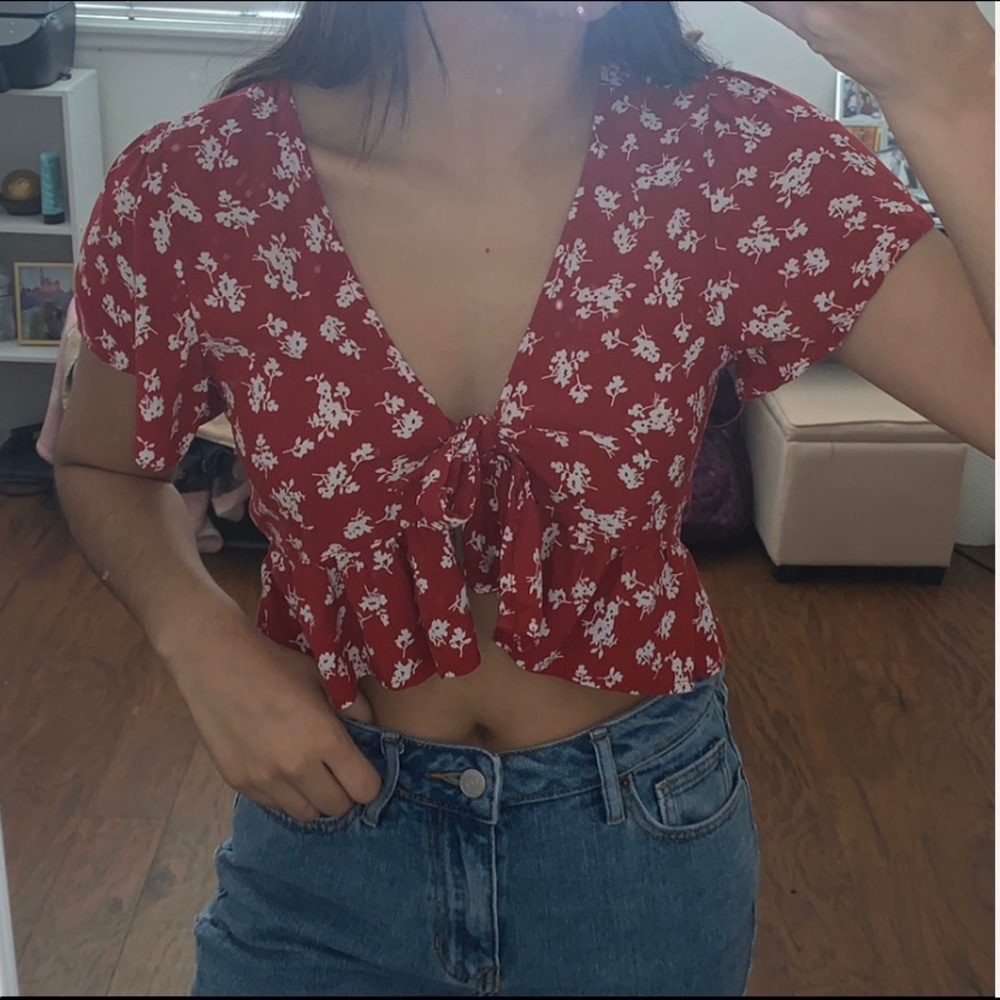 SHEIN red floral tie front top brand new